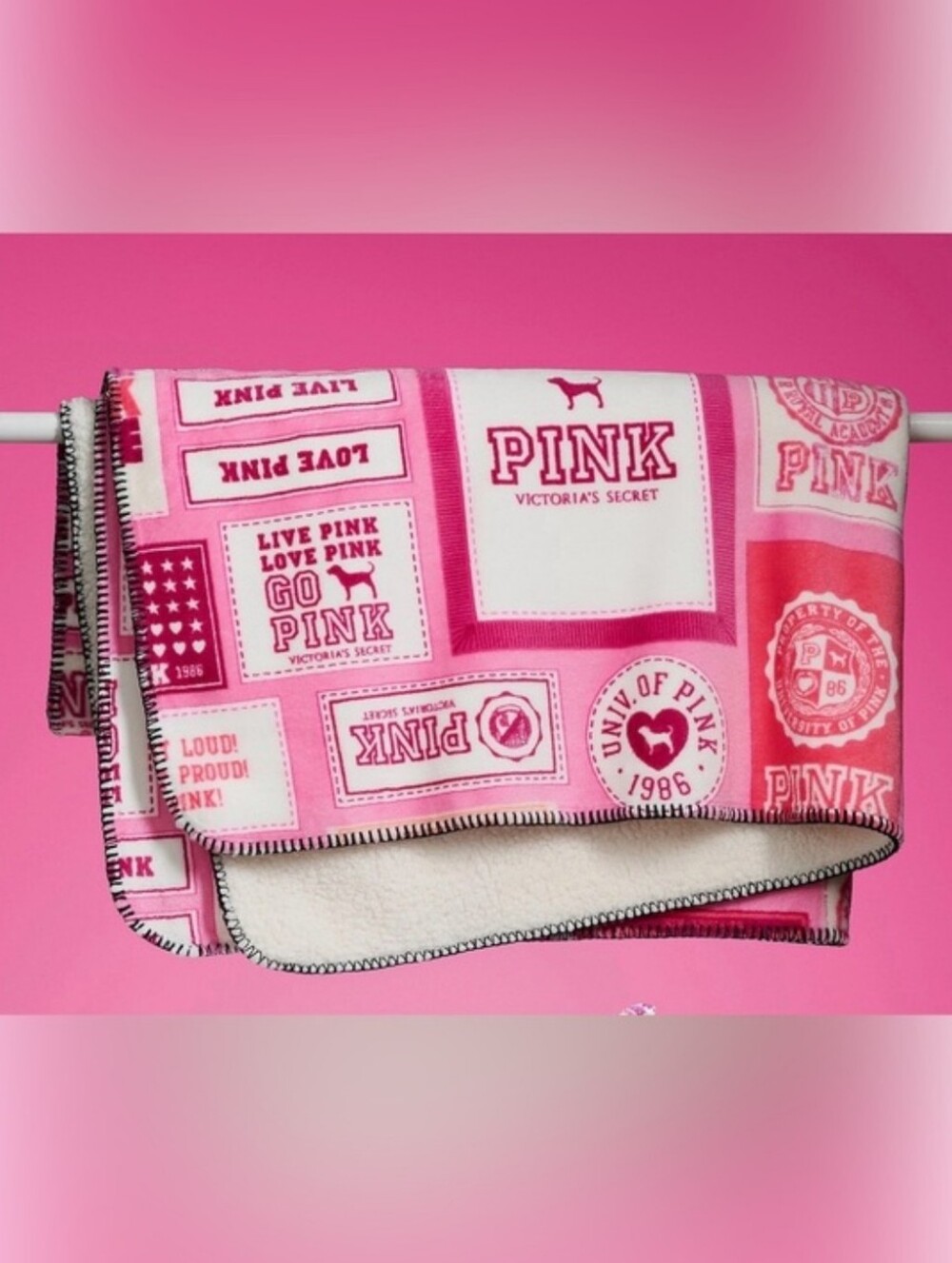 VS PINK Sherpa Blanket NWT